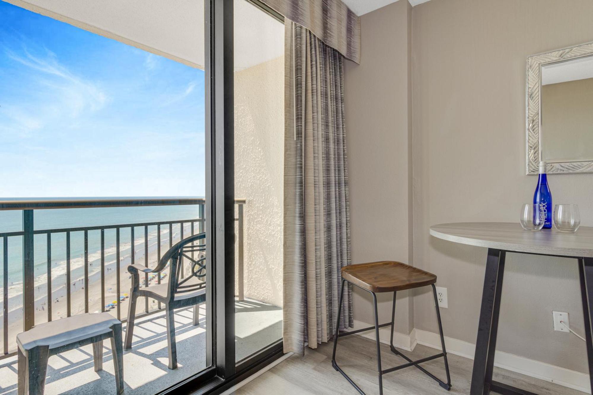 Oceanview Studio Escape With Beach Steps Away! 1828 Myrtle Beach Exterior photo