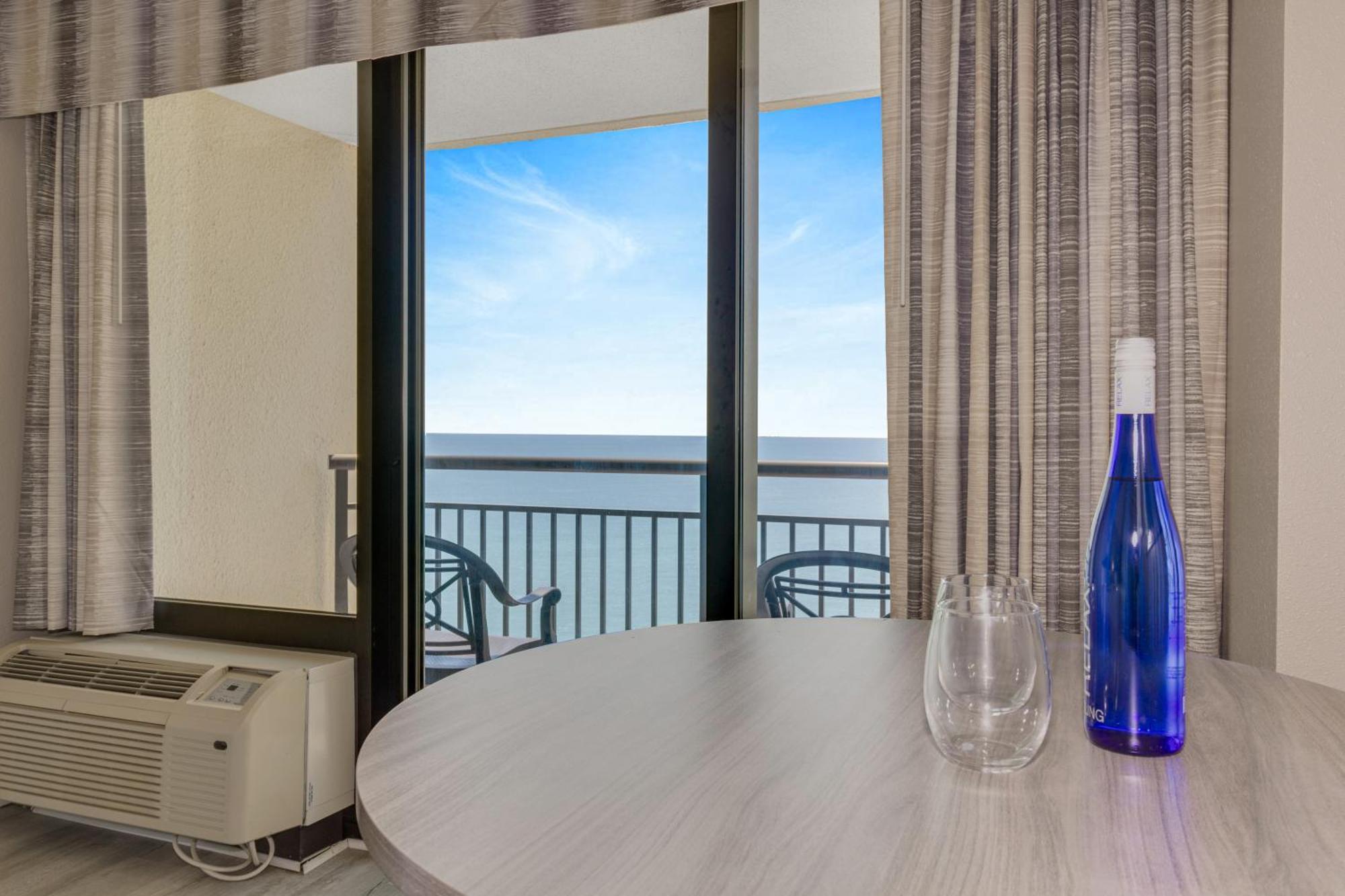 Oceanview Studio Escape With Beach Steps Away! 1828 Myrtle Beach Exterior photo