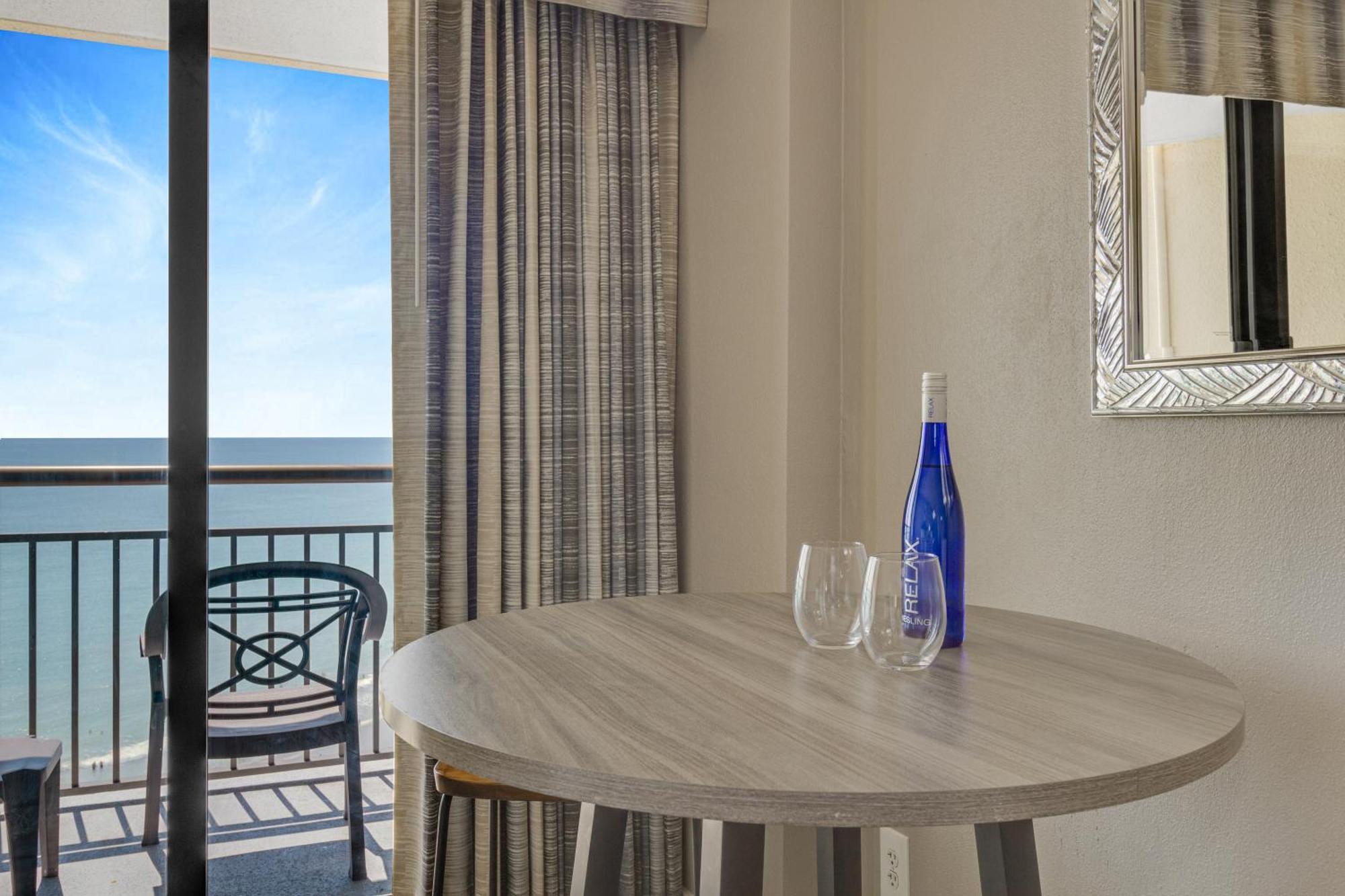 Oceanview Studio Escape With Beach Steps Away! 1828 Myrtle Beach Exterior photo